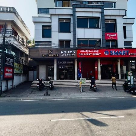 K V Suites Kochi 외부 사진
