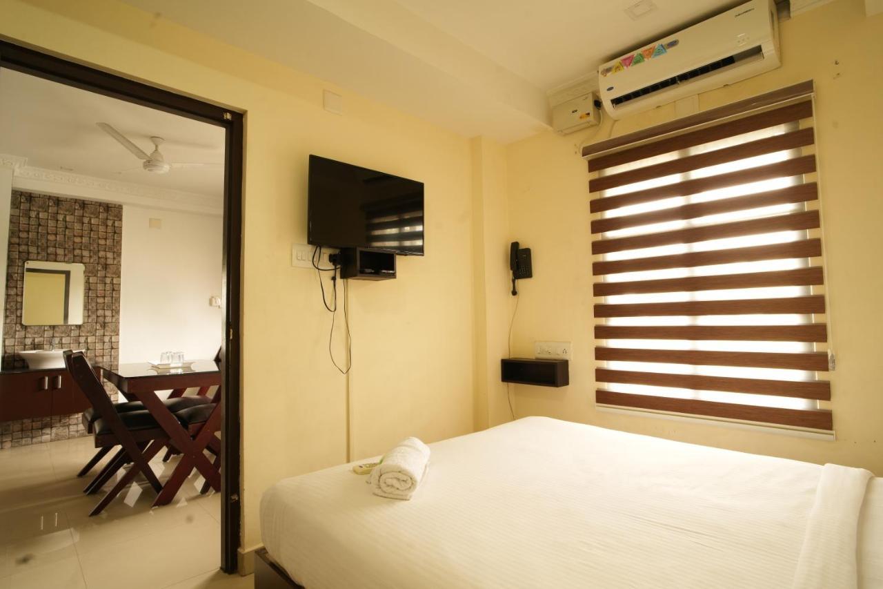 K V Suites Kochi 외부 사진