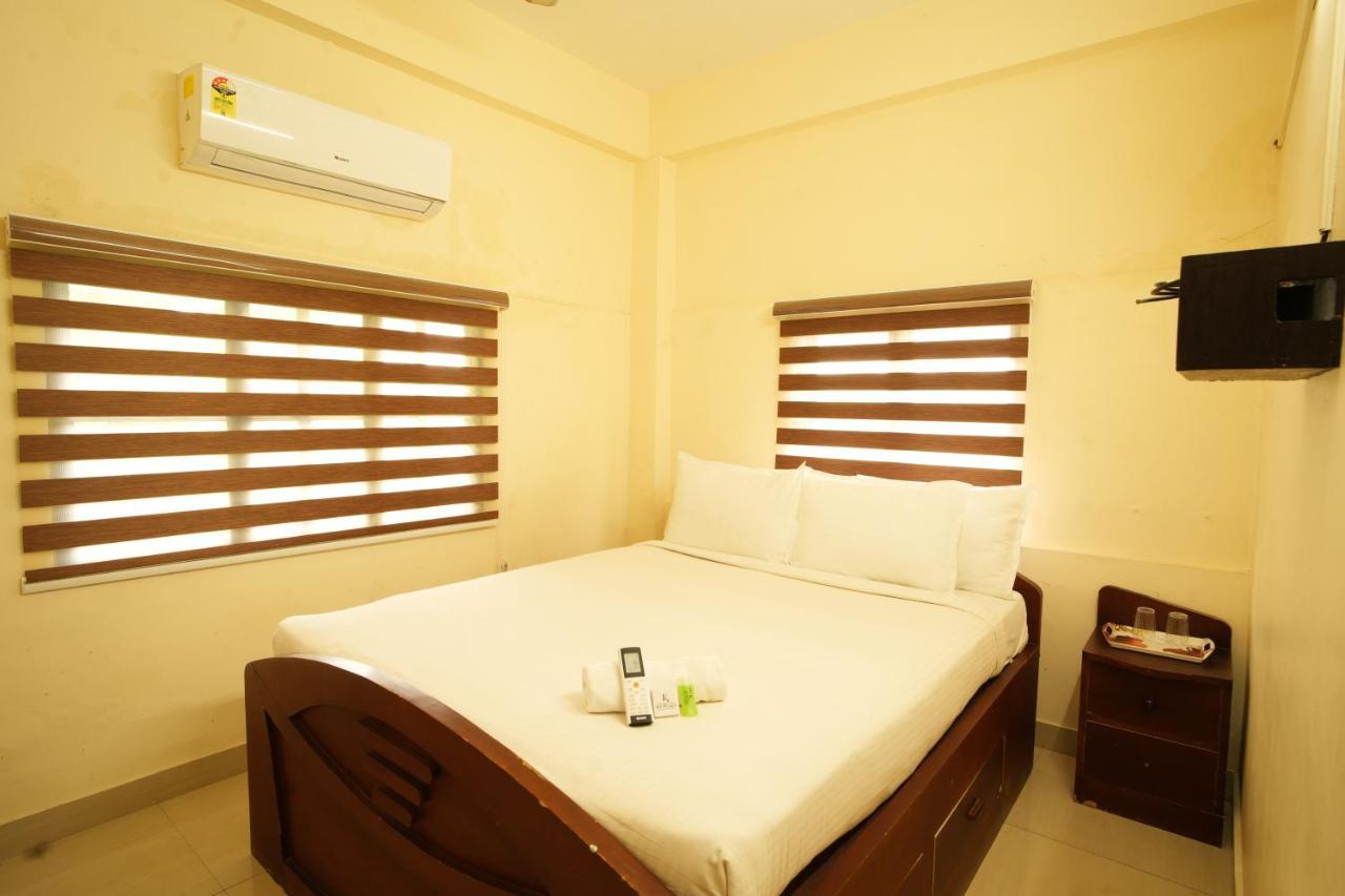 K V Suites Kochi 외부 사진