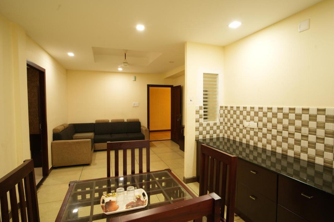 K V Suites Kochi 외부 사진