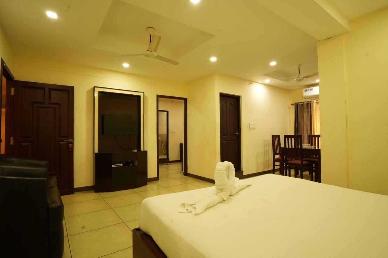 K V Suites Kochi 외부 사진