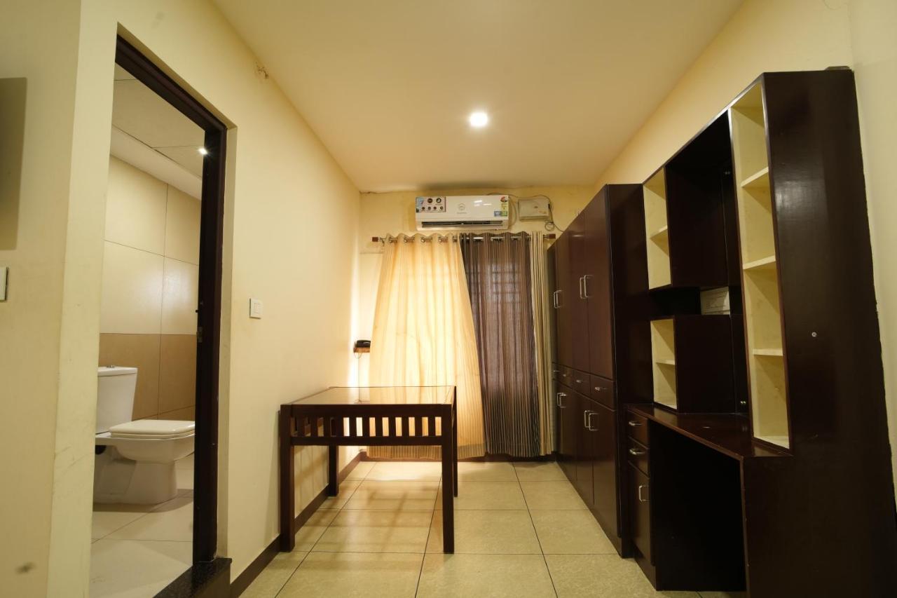 K V Suites Kochi 외부 사진
