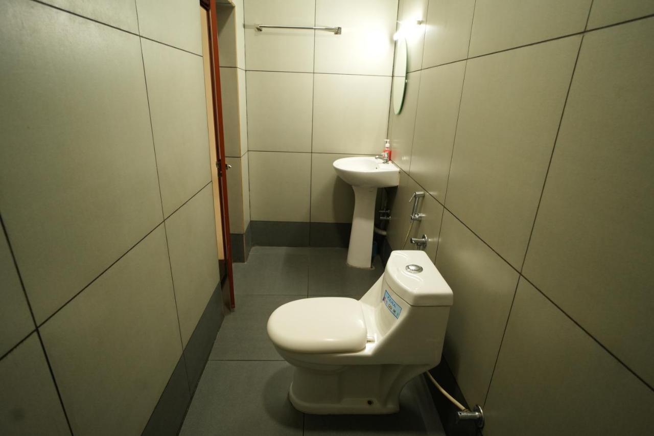 K V Suites Kochi 외부 사진