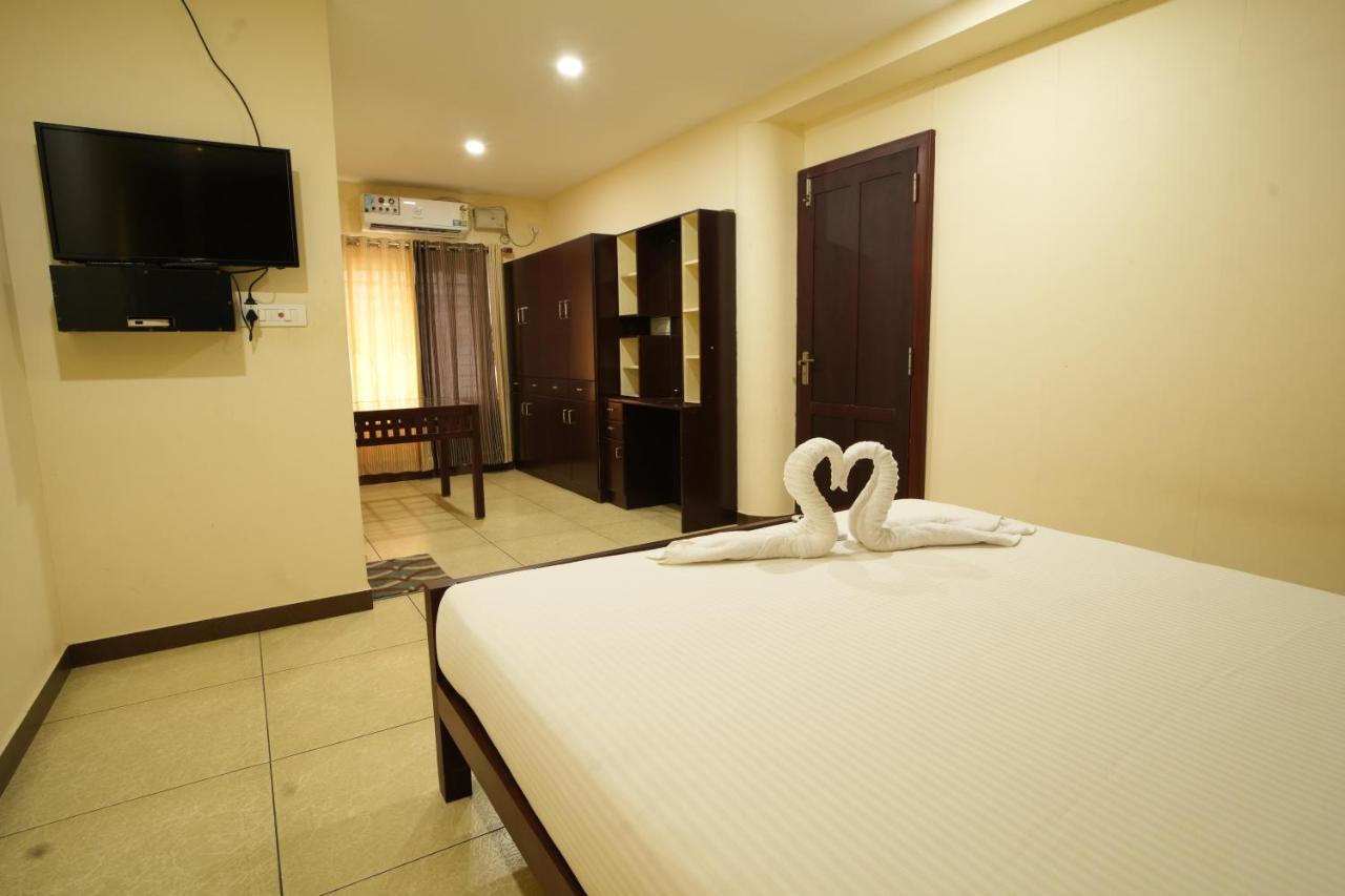 K V Suites Kochi 외부 사진