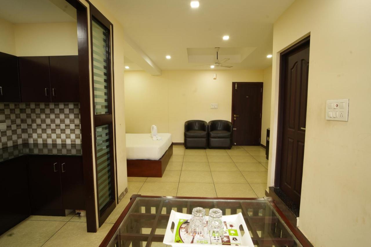 K V Suites Kochi 외부 사진
