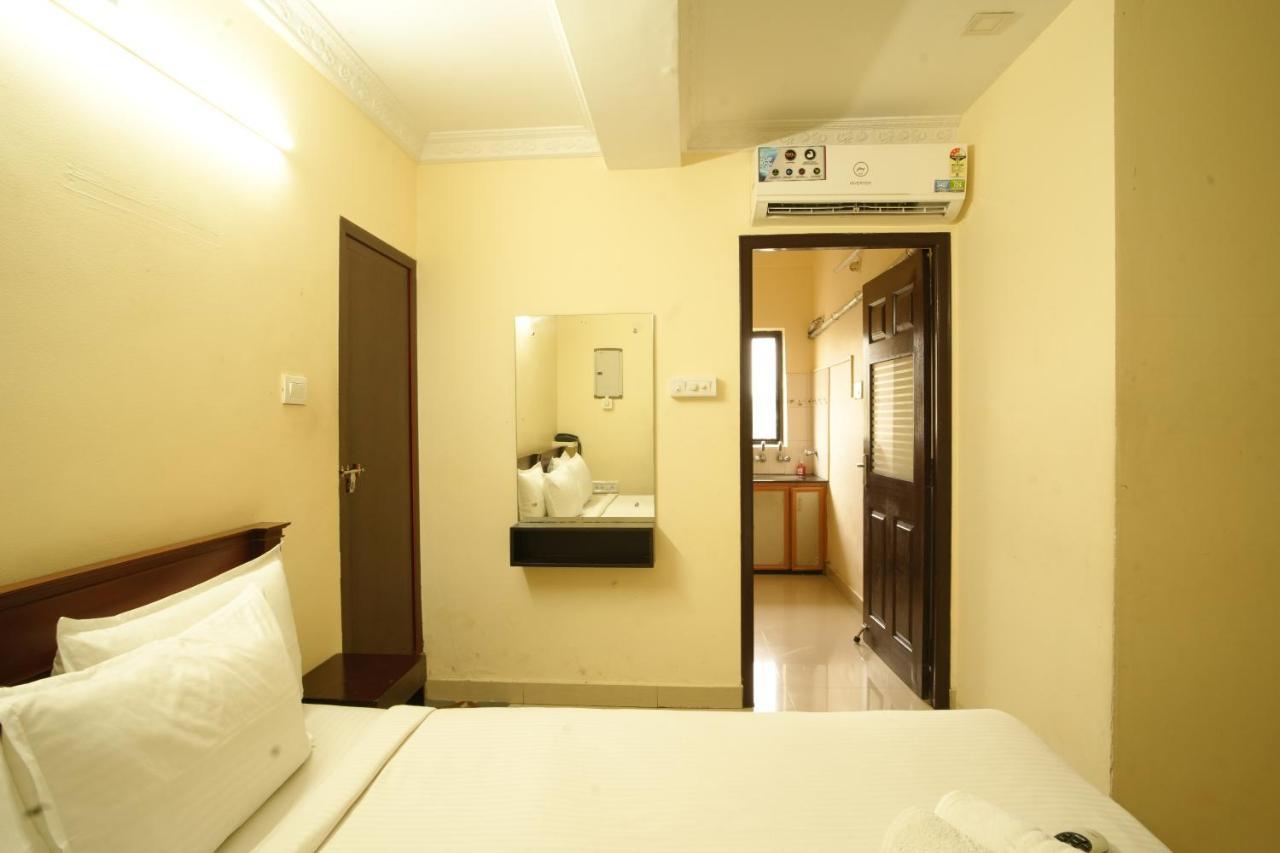 K V Suites Kochi 외부 사진