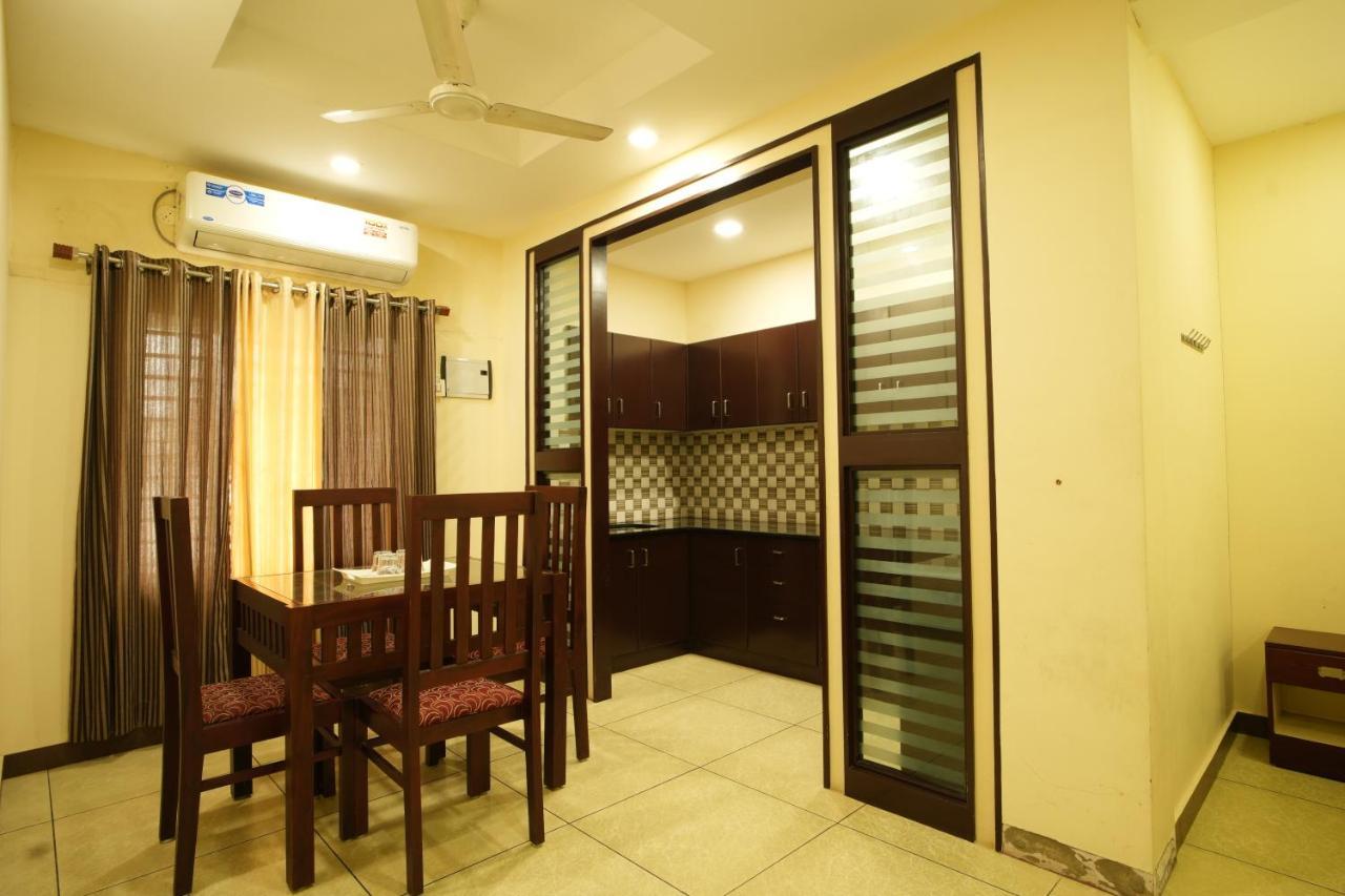 K V Suites Kochi 외부 사진