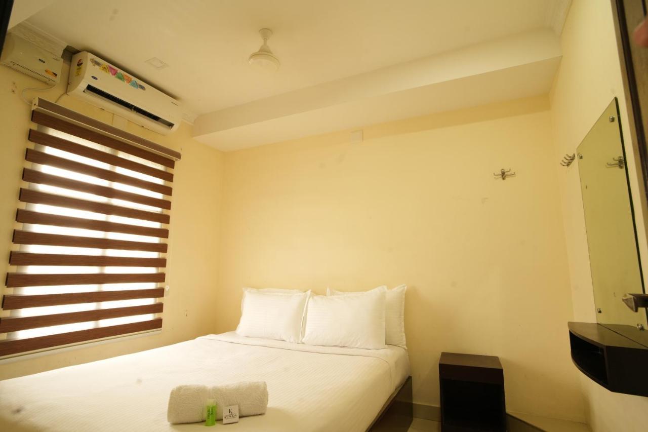 K V Suites Kochi 외부 사진