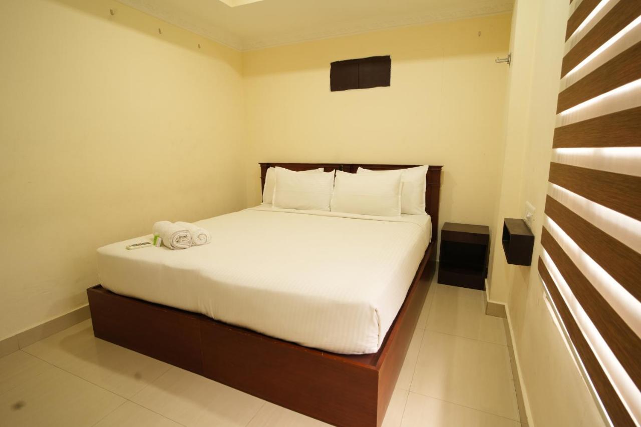 K V Suites Kochi 외부 사진