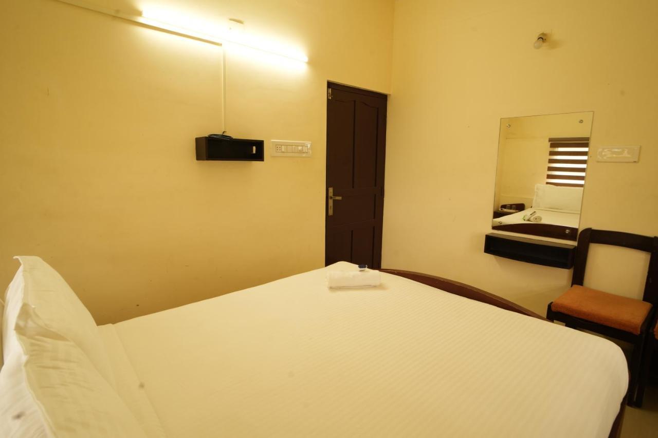 K V Suites Kochi 외부 사진