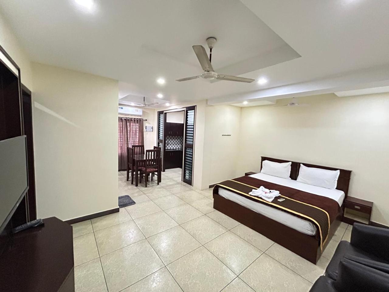 K V Suites Kochi 외부 사진