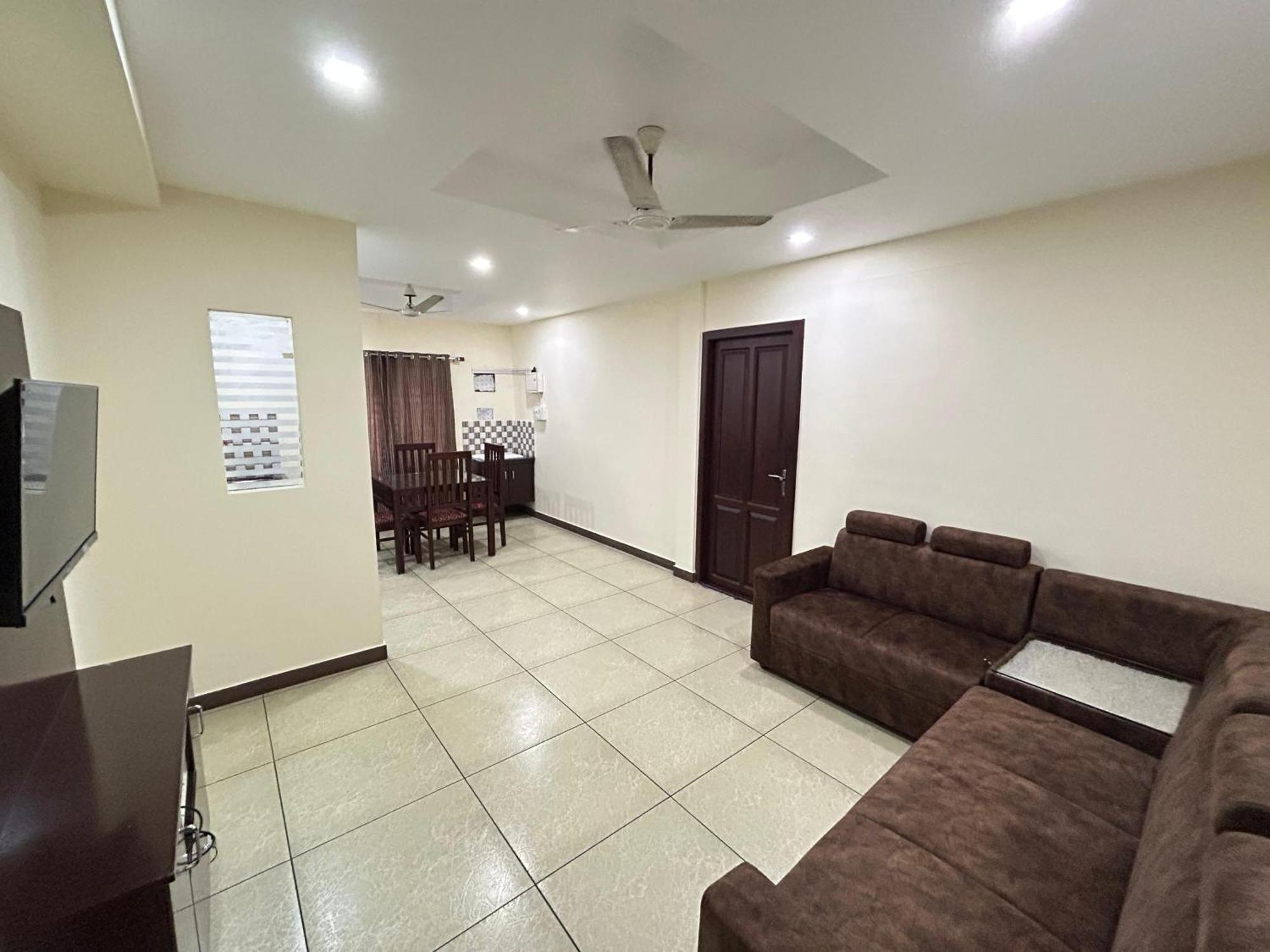 K V Suites Kochi 외부 사진